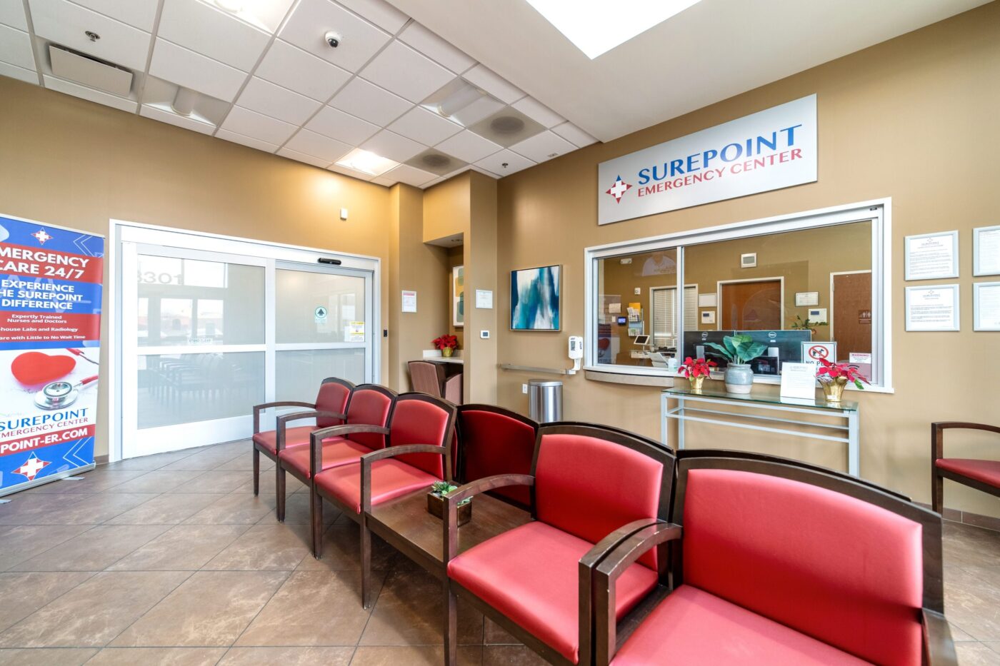 inside waiting room picture of Surepoint Emergency Centers in Rowlett, TX