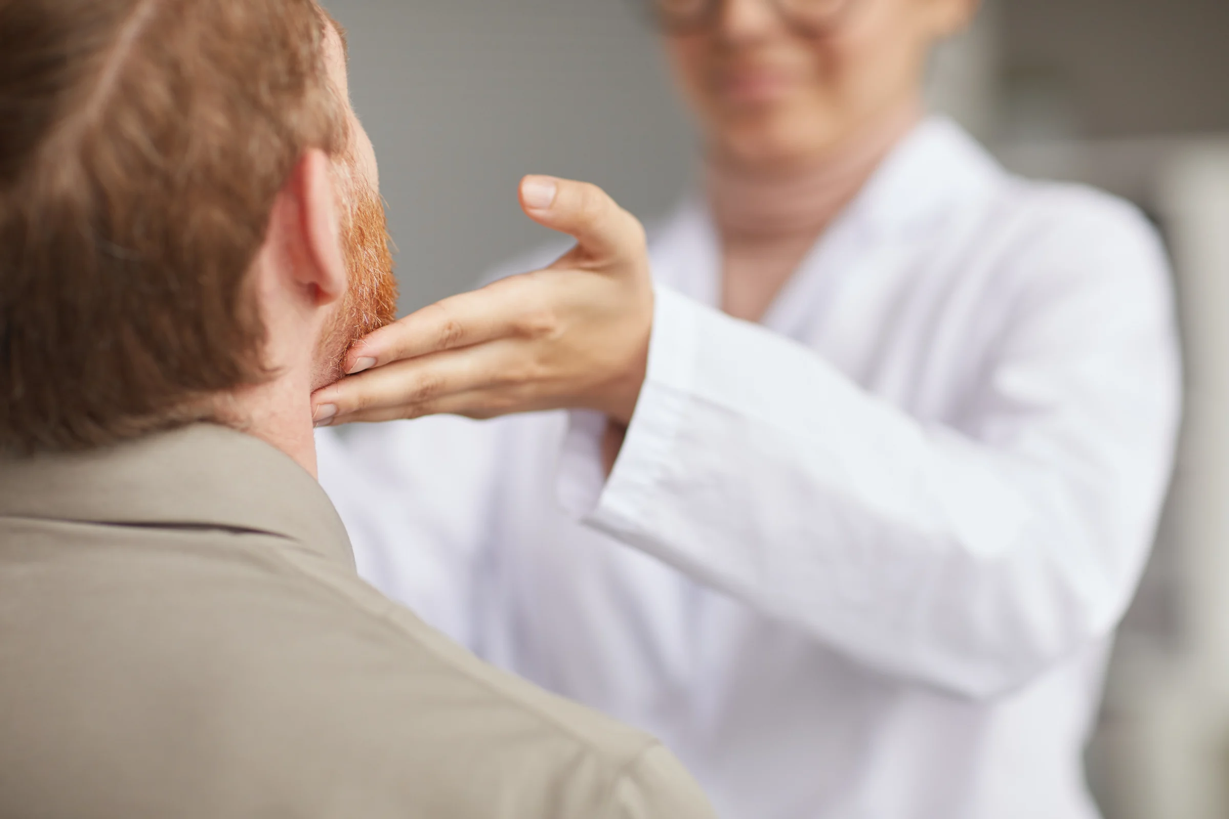 Mono vs. Strep Throat: Why Getting the Diagnosis Right Actually Matters